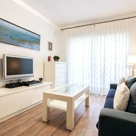 Beachfront And Charming Mareny Blau